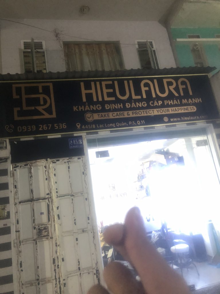 cua hang hieulaura 1