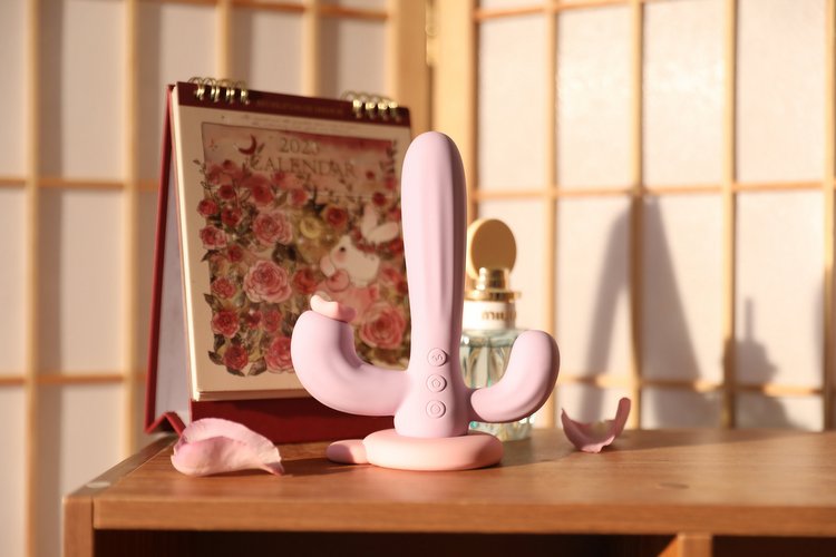Dương Vật Giả Svakom Bernice 3 Đầu Rung Hút 10 Chế Độ 34 Svakom bernice sextoy 3 dau9