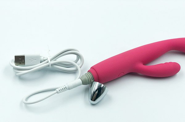 cach sac dung cu massage diem g svakom coral rung 2 dau chinh hang