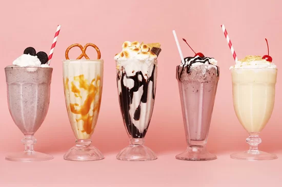 trang tri va pha che milkshake