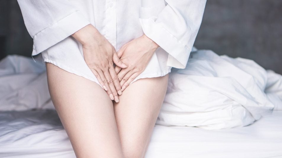 Rách màng trinh có ra máu nhiều hay không? Chảy máu bao lâu? 10 quan he khi mang thai co nguy hiem khong 2