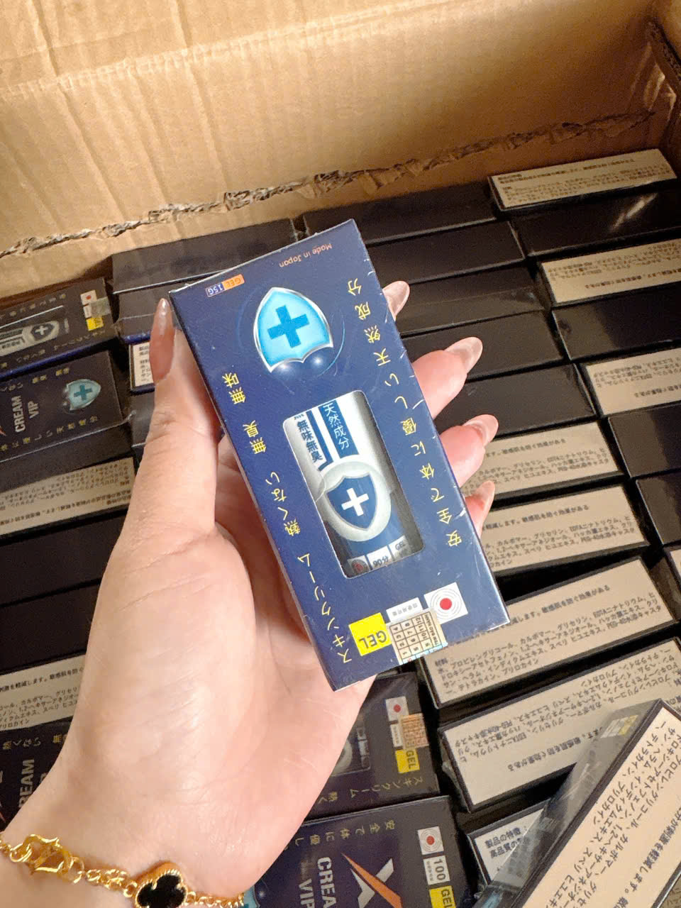 33cd72f0 b769 4444 bee8 4e61ac6c1e45