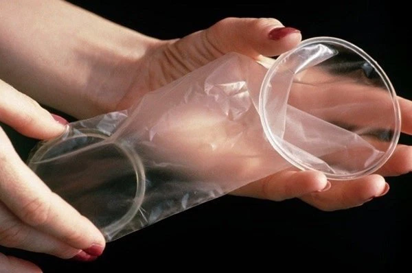 Cách sử dụng bao cao su nữ đúng chuẩn - Hướng dẫn chi tiết 6 bao cao su nu 1 1