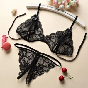 Bộ Đồ Lót Ren Sexy Gợi Cảm Quần Lót Nữ Lọt Khe Xẻ Đáy Kèm Áo Lót Bralette Quyến Rũ Đáng Yêu - T310 Đen
