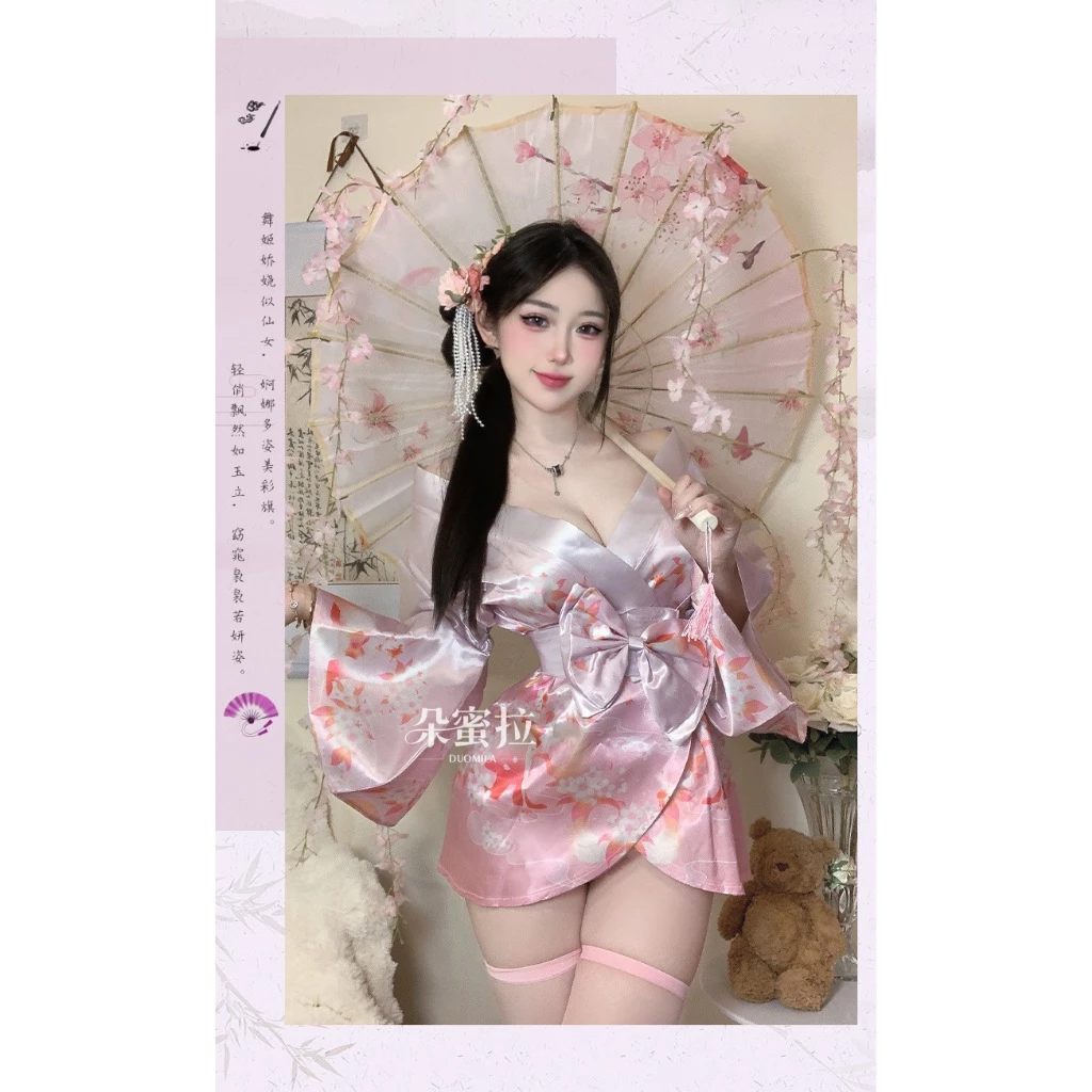 Đồ Ngủ Kimono Nhật Bản Xẻ Ngực Gợi Cảm Sang Trọng Cosplay Sexy Áo Choàng Ngủ Lụa Hoa Anh Đào Quyến Rũ - N841 Hồng 4 Đồ Ngủ Kimono Nhật Bản Xẻ Ngực Gợi Cảm Sang Trọng Cosplay Sexy Áo Choàng Ngủ Lụa Hoa Anh Đào Quyến Rũ - N841 Hồng