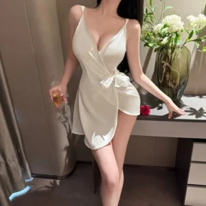 Đầm Ngủ Lụa Sexy Cột Dây Hông Gợi Cảm Sang Trọng Váy Ngủ Tiểu Thư Mặc Nhà Ôm Body Tôn Dáng Quyến Rũ - N203 Trắng
